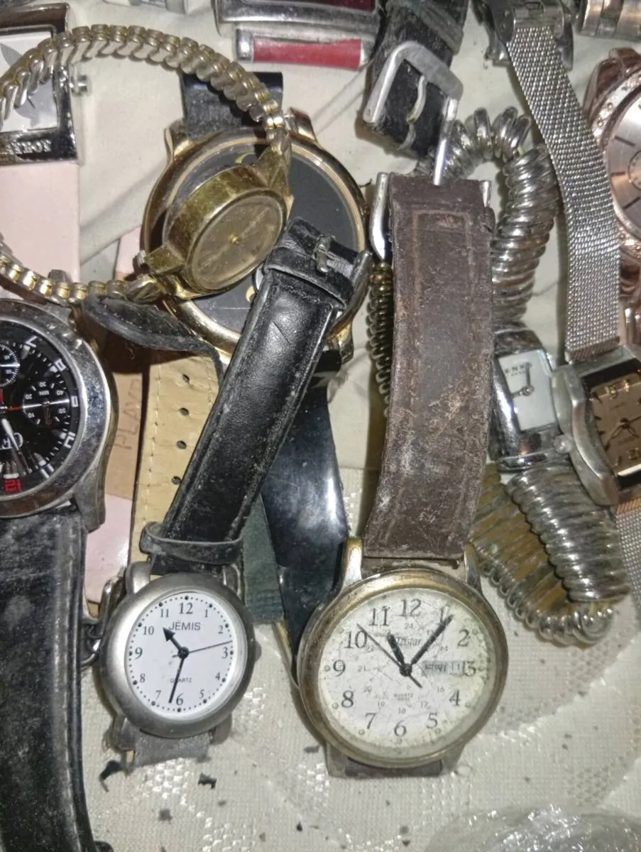 JOB LOT OF OLD WATCHES PARTS REPAIRS 160 FOR  LOT - Image 3