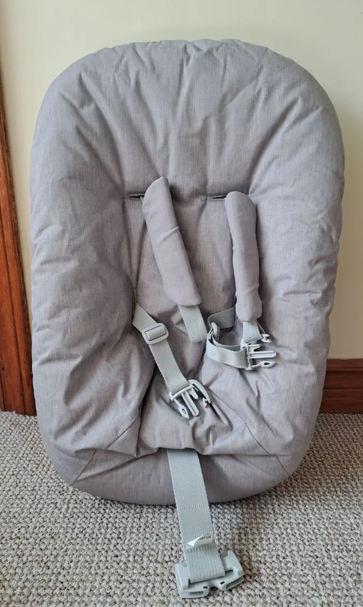 Stokke Tripp Trapp Newborn Insert Grey - Image 1