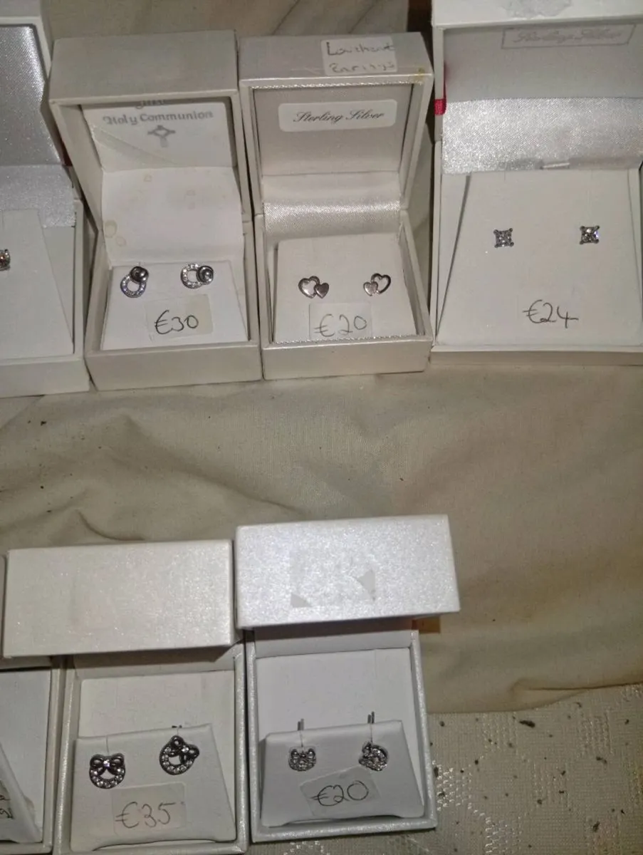 CLOSE DOWN JEWELLERY SALE 170 FOR THE LOT SLIVER - Image 3