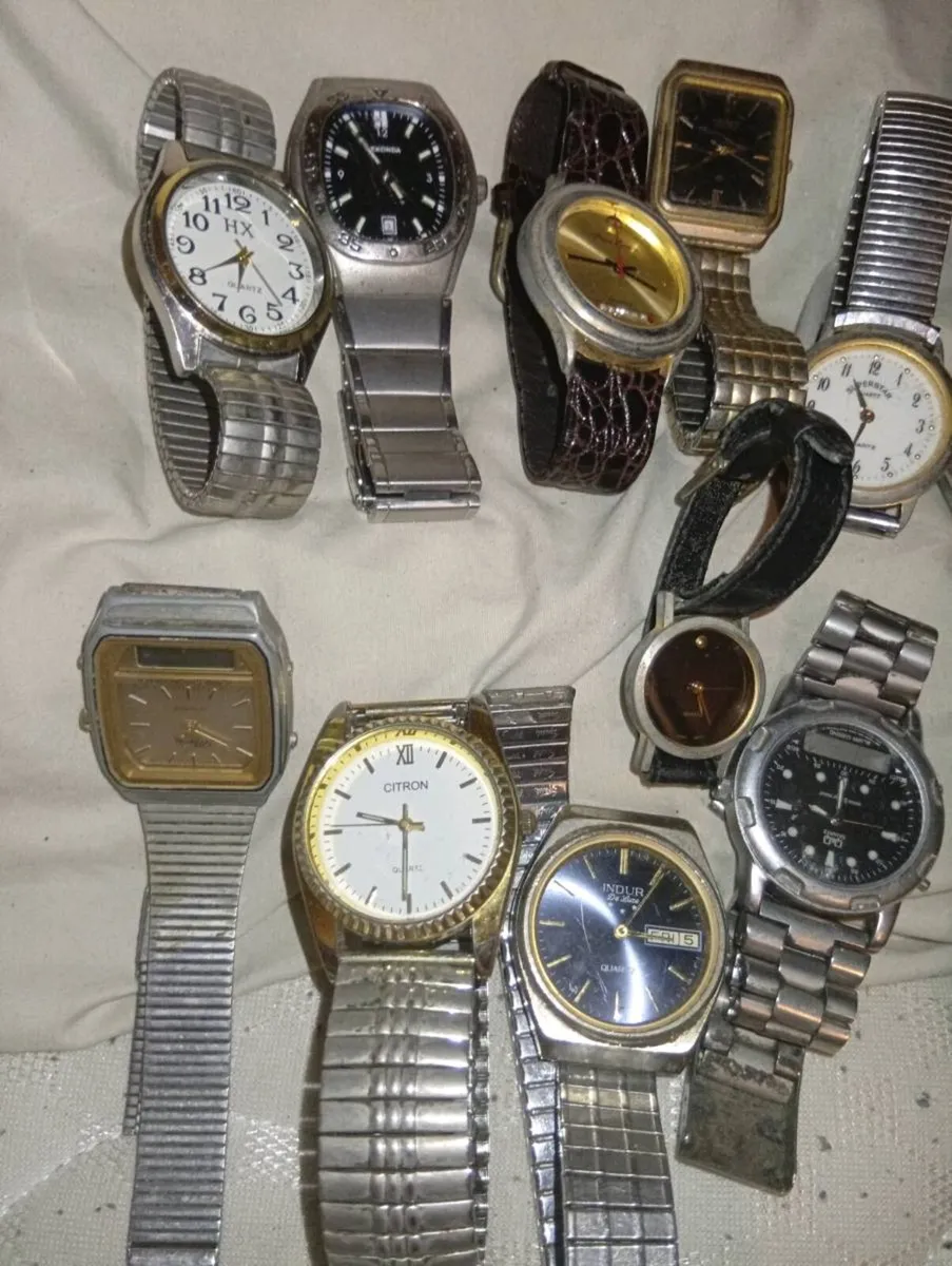 JOB LOT OF OLD VINTAGE WATCHES - Image 2