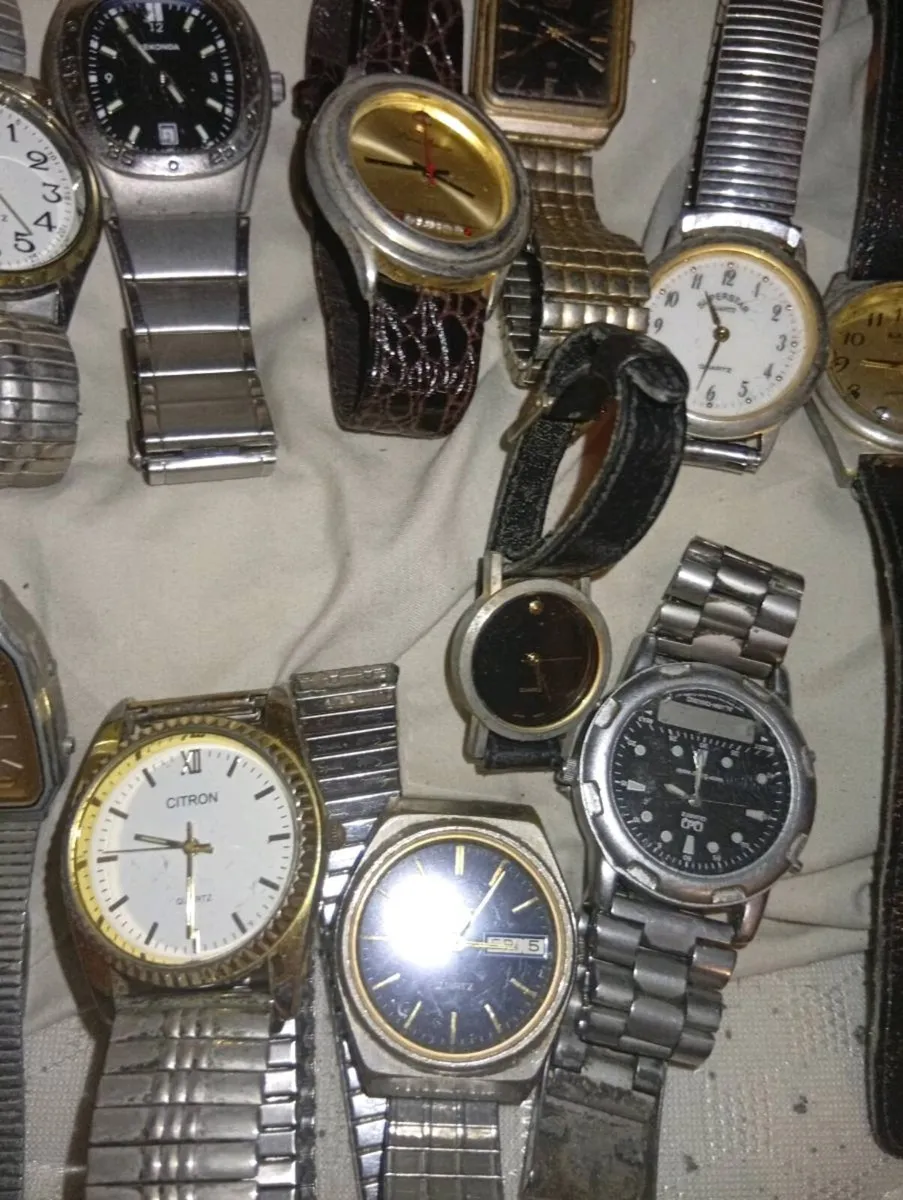 JOB LOT OF OLD VINTAGE WATCHES - Image 4