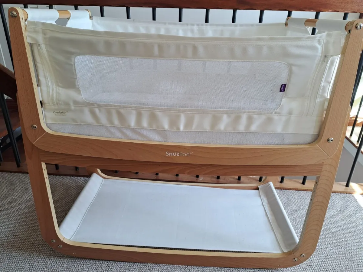 SnuzPod 4 Baby Bedside Crib - Image 1