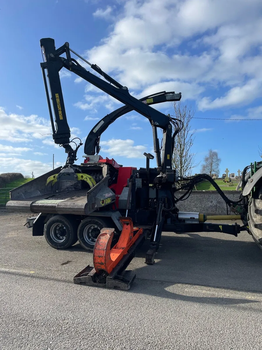 Wood chipper - Image 1