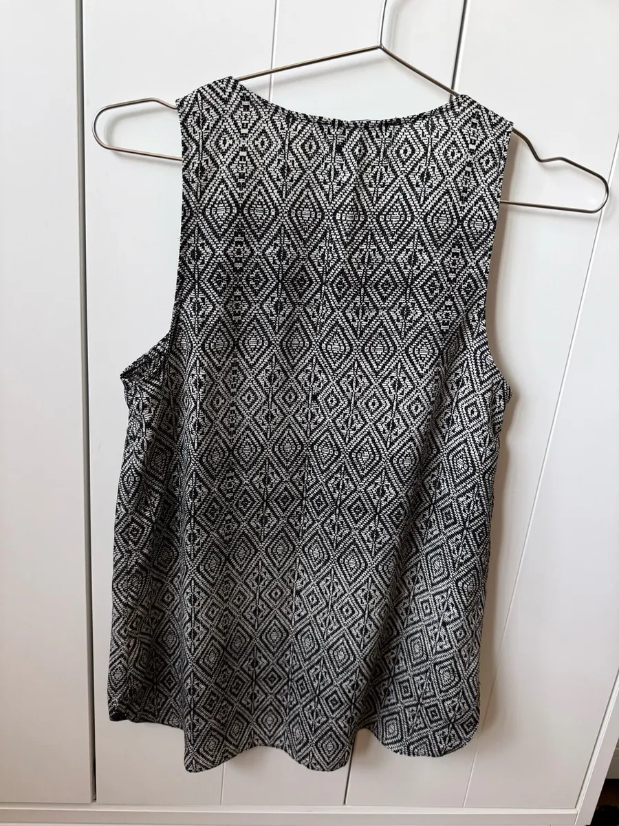 Primark women ladies sleeveless top - Image 3