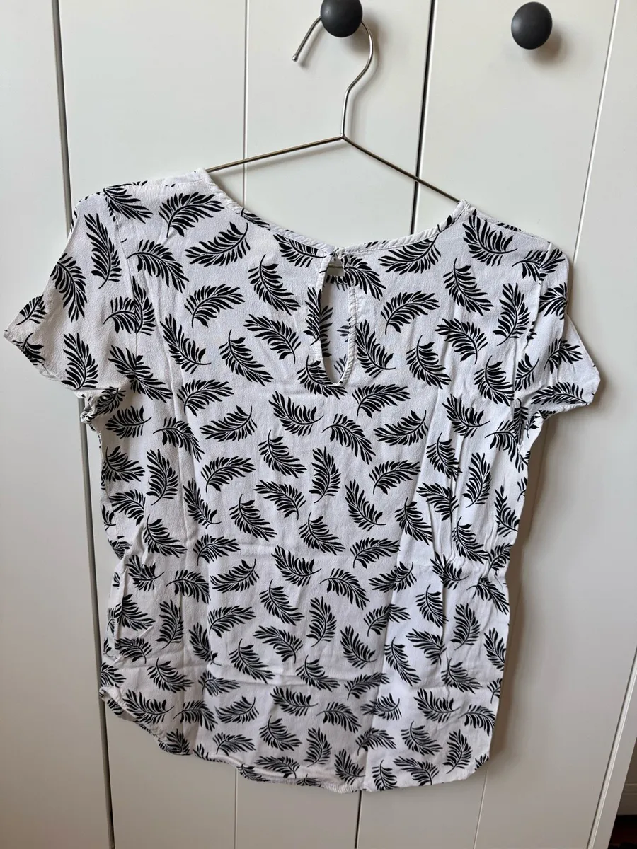 H&M women ladies short sleeve top - Image 3