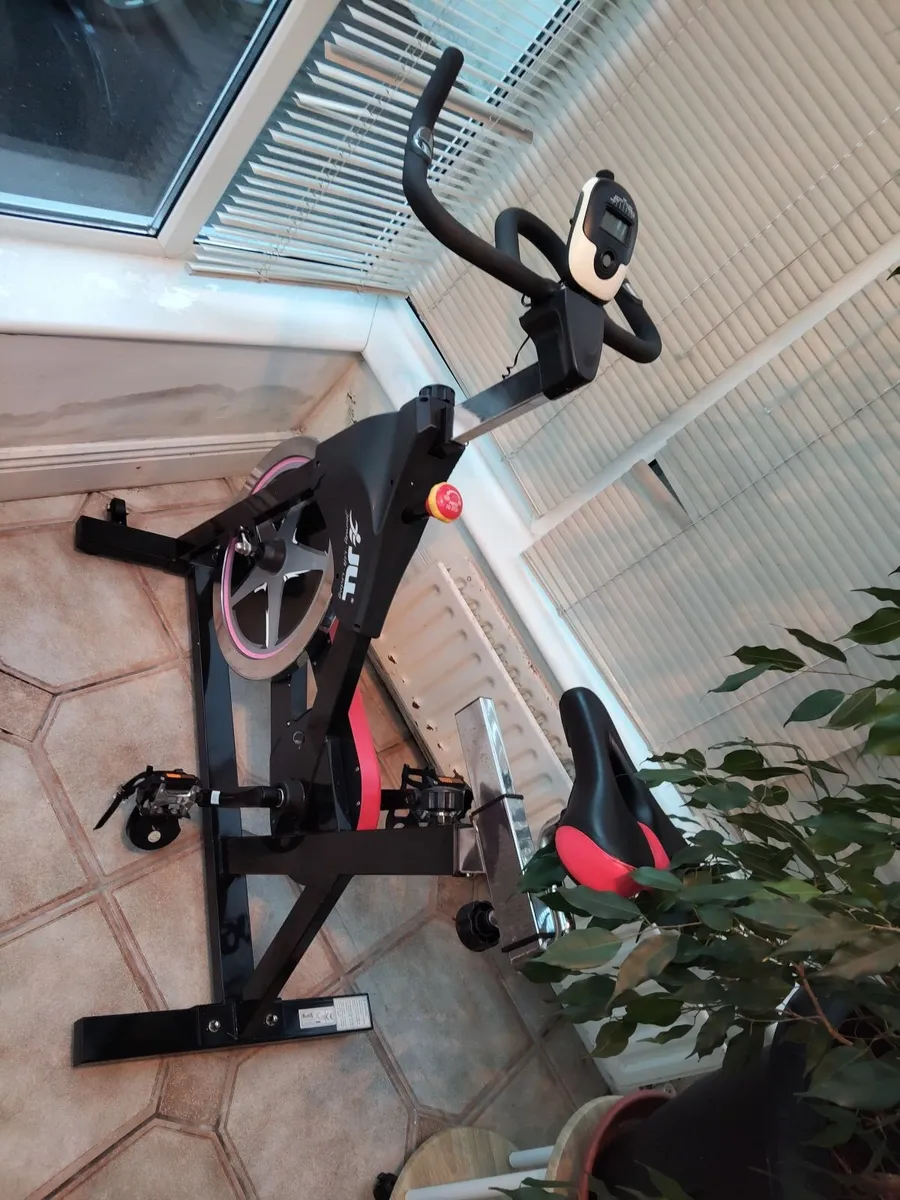 Exercise bike - Image 2