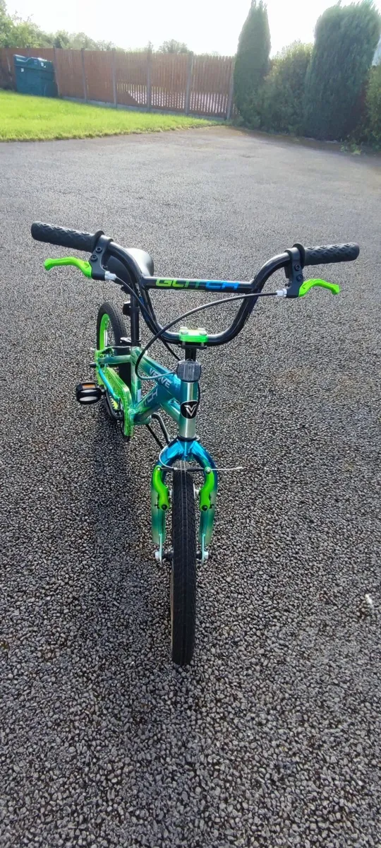 18-Inch Glitch Kids Bike in Metallic Blue - Image 2