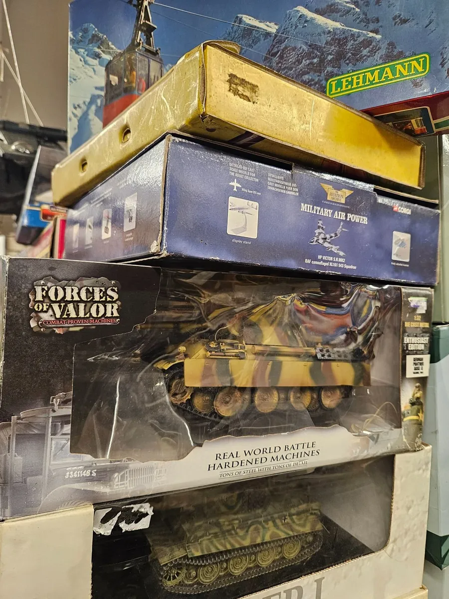 Corgi Forces of Valor German WW2 Panther Tank - Image 1