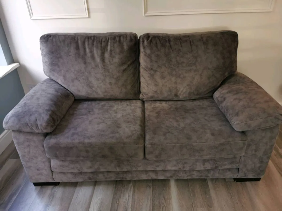 3 + 2 seater sofas - Image 4