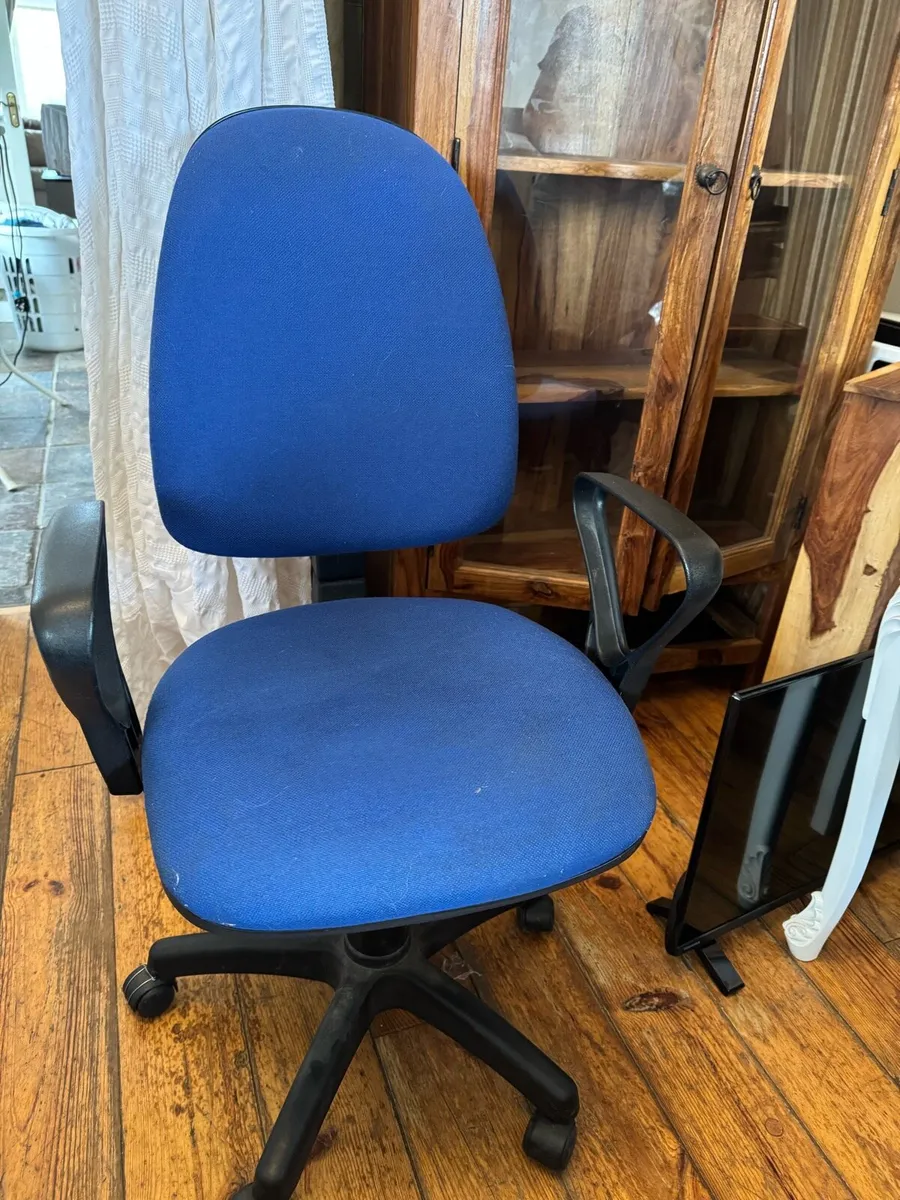 office /desk chair - Image 1