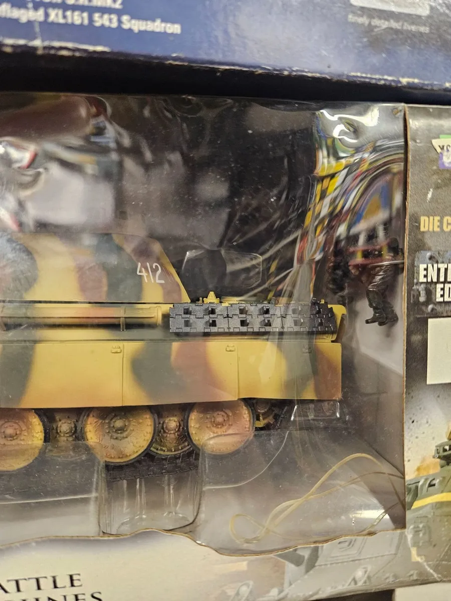 Corgi Forces of Valor German WW2 Panther Tank - Image 4