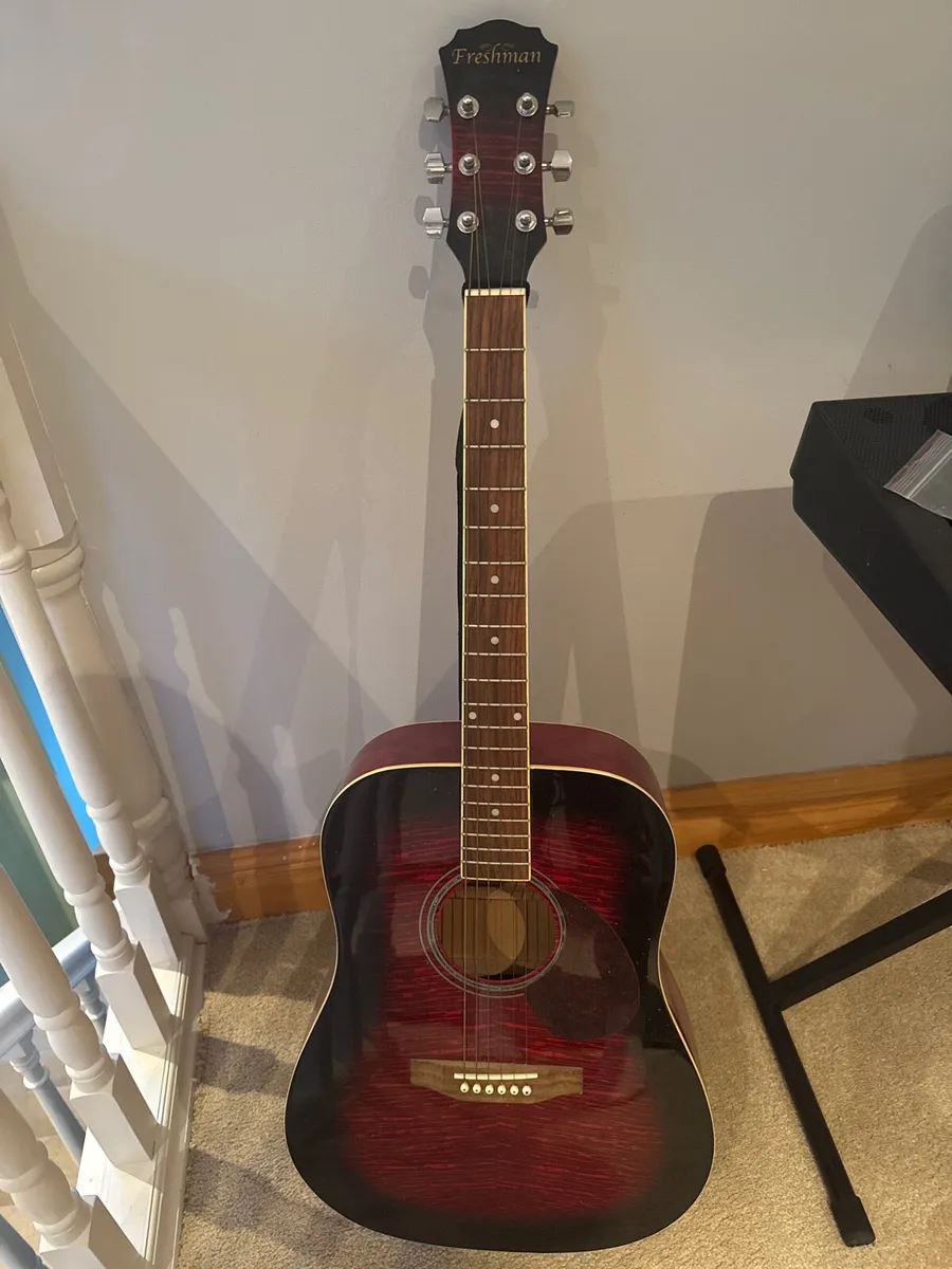 2 guitars and electric keyboard - Image 2