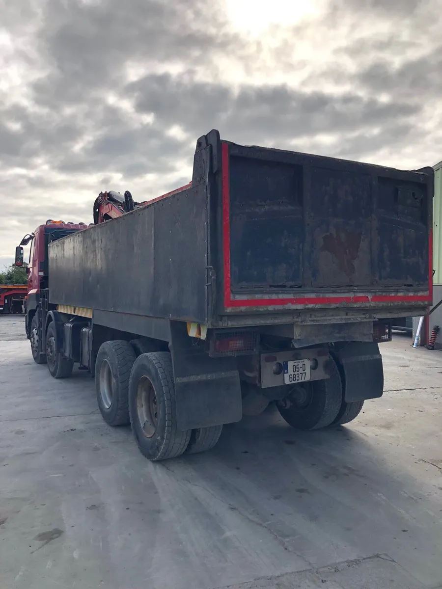 Hino grab truck - Image 4