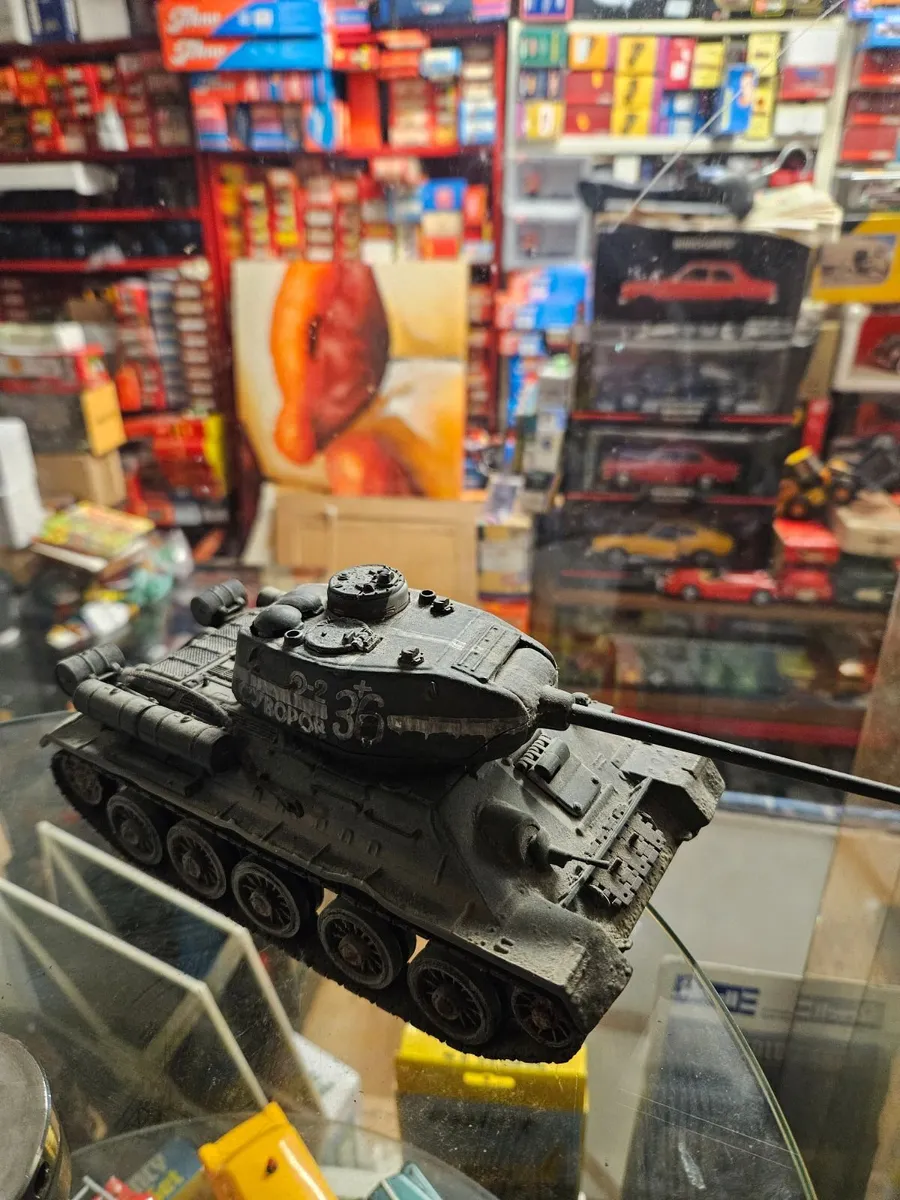 Corgi Forces of Valor Russian WW2 T34 - Image 1