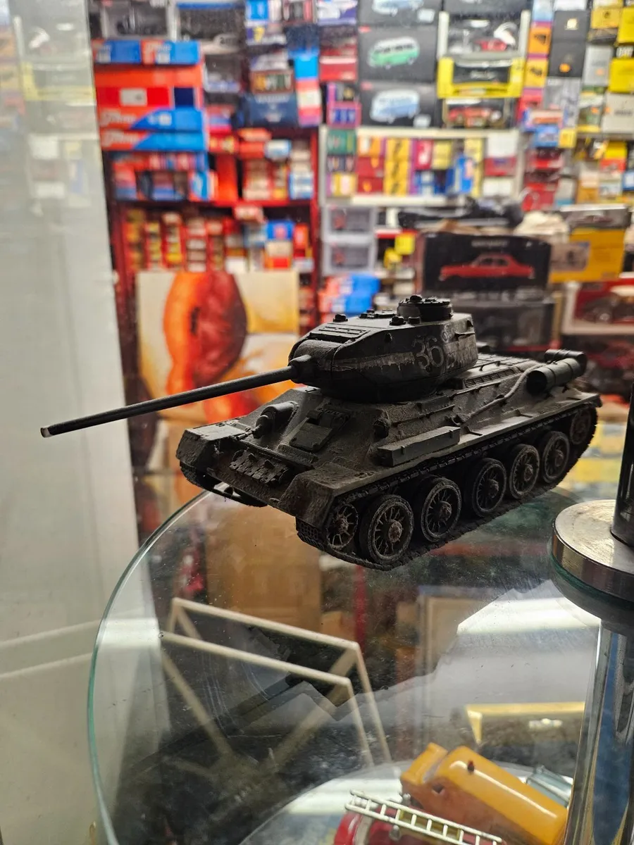 Corgi Forces of Valor Russian WW2 T34 - Image 4