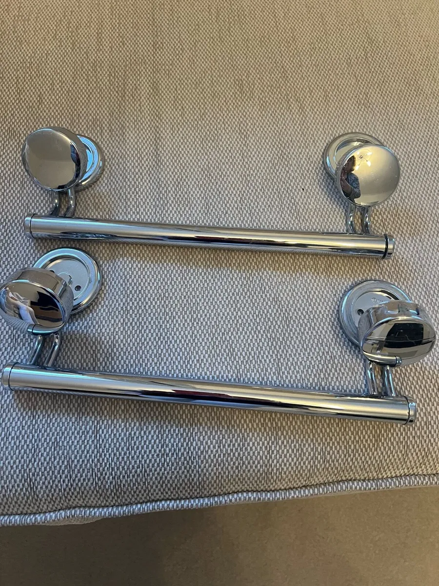 Towel rails - Image 1