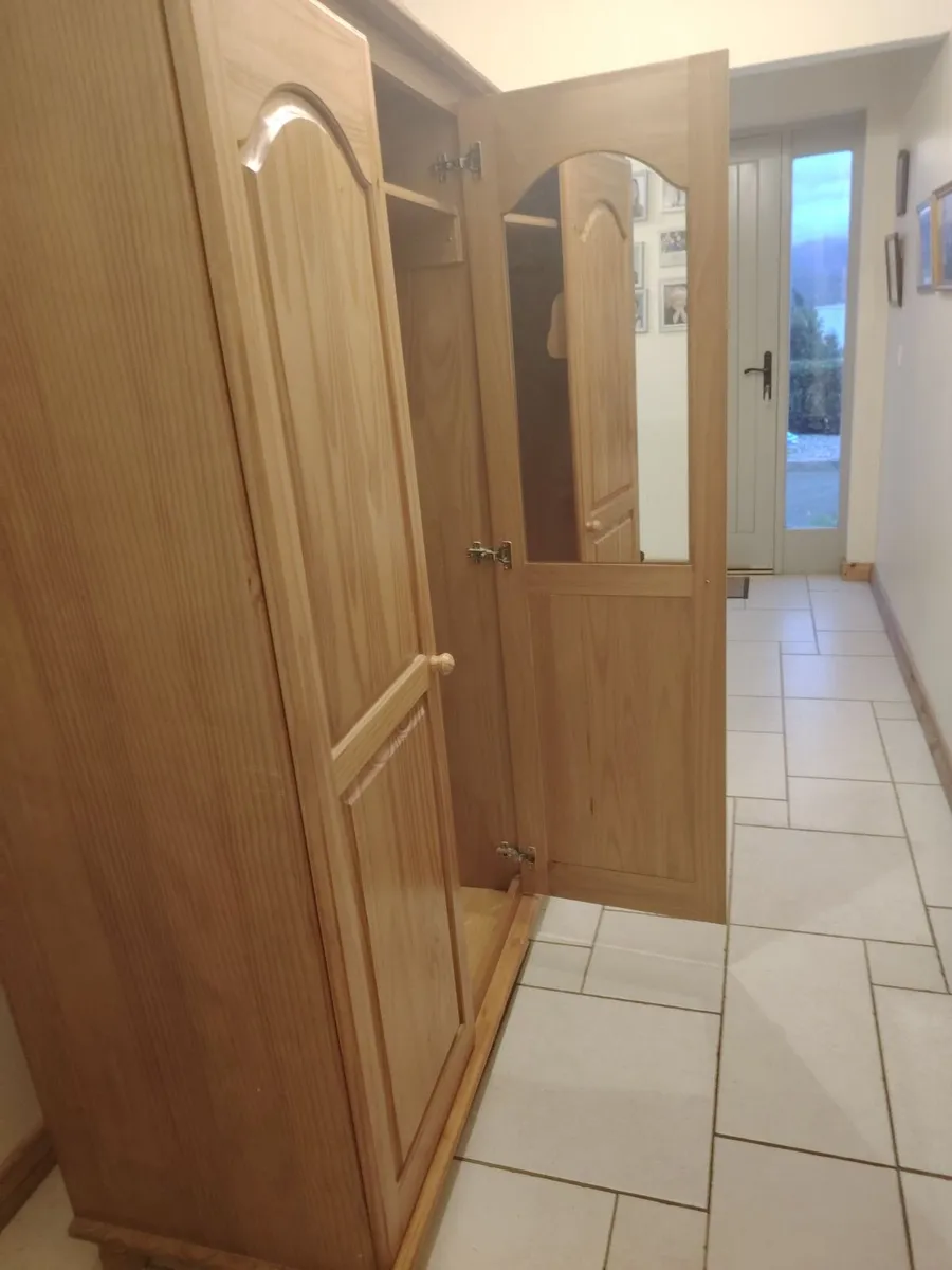 Wardrobe - Image 3