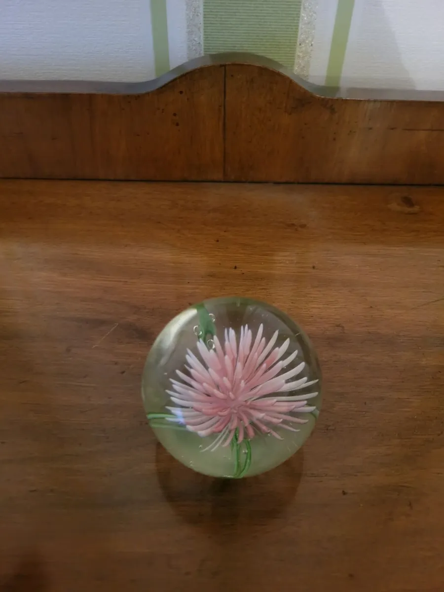 Glass paper weights - Image 3