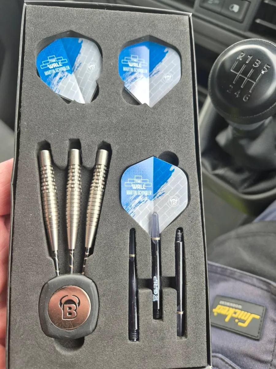 Darts - Image 3