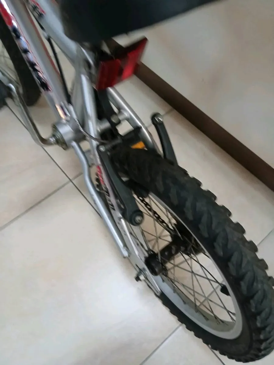 BOYS BICYCLE 16 INCH WHEELS - Image 4