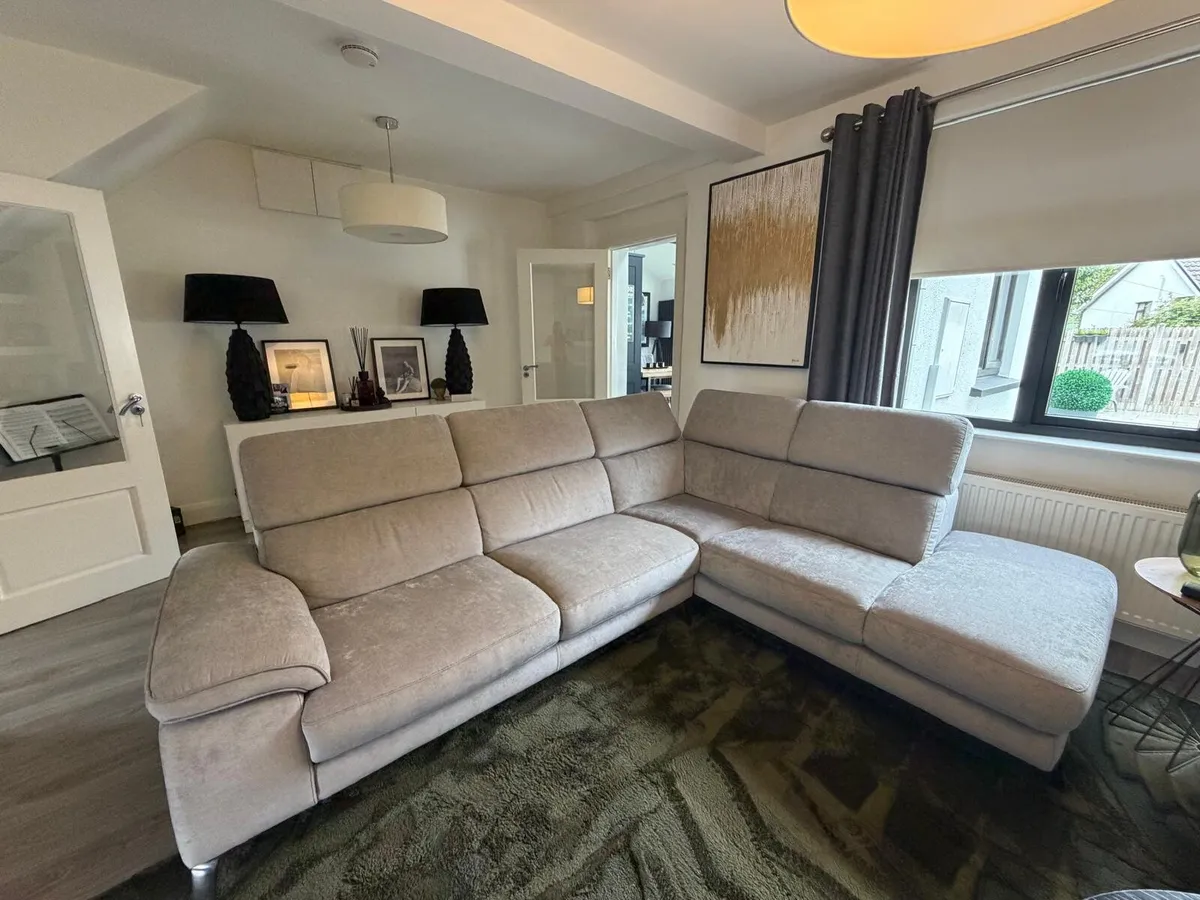 Montero Corner Sofa - Image 1