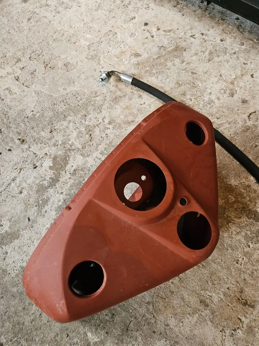 MASSEY FERGUSON 35, Case New Holland hitch hook - Image 2
