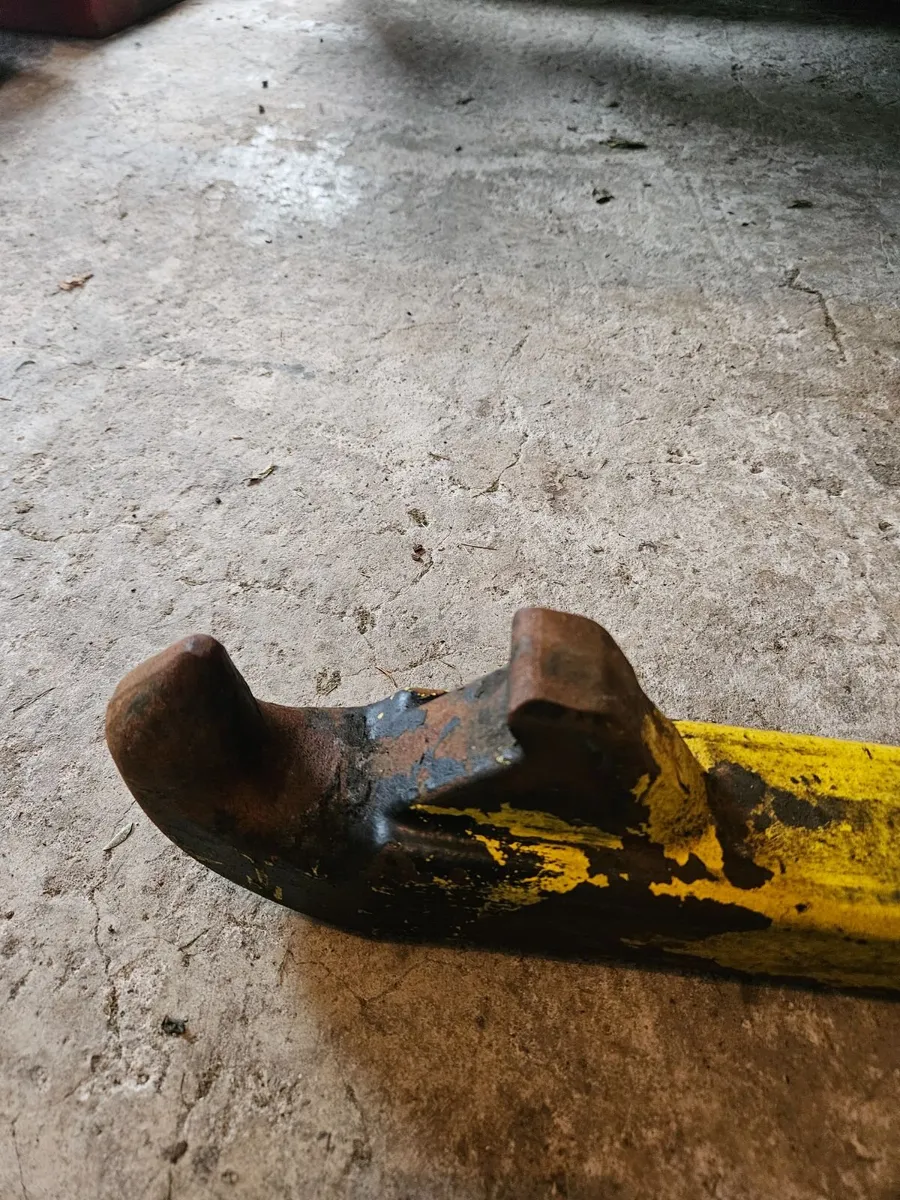 MASSEY FERGUSON 35, Case New Holland hitch hook - Image 4
