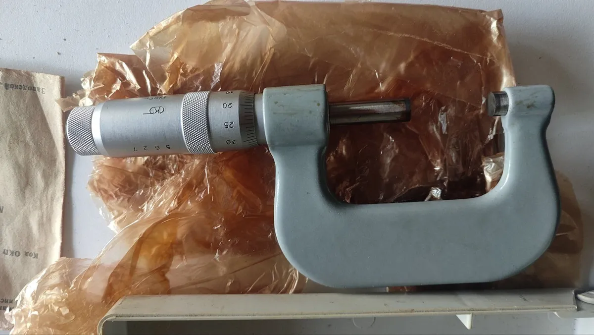 Vintage USSR Micrometer MK 25-50mm (0.01mm) MIZ - Image 3