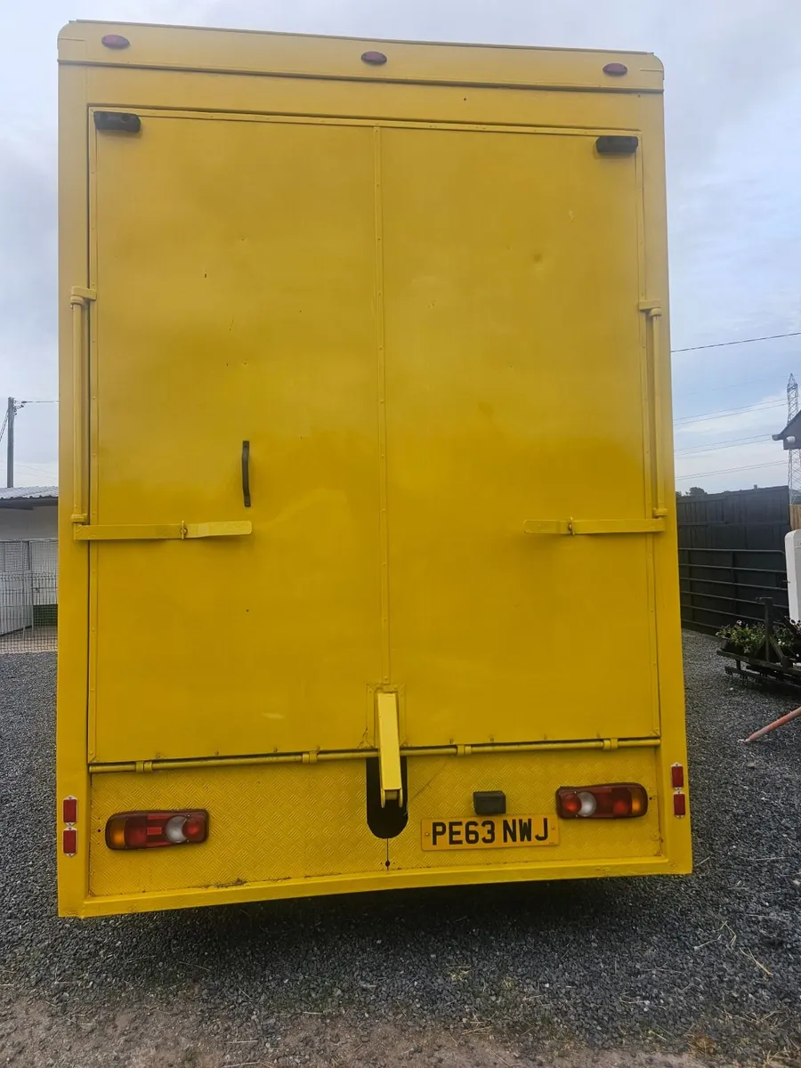 Horse lorry - Image 3