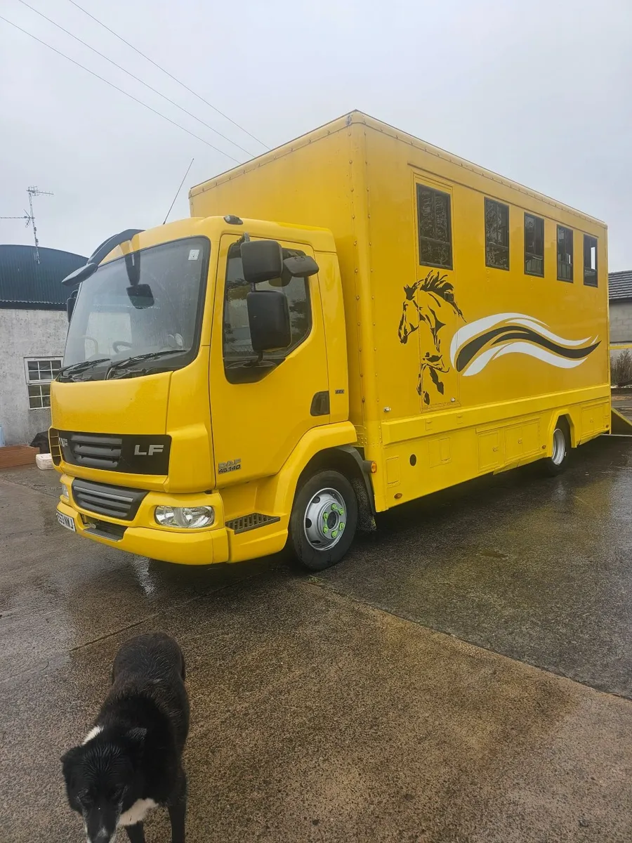 Horse lorry - Image 1