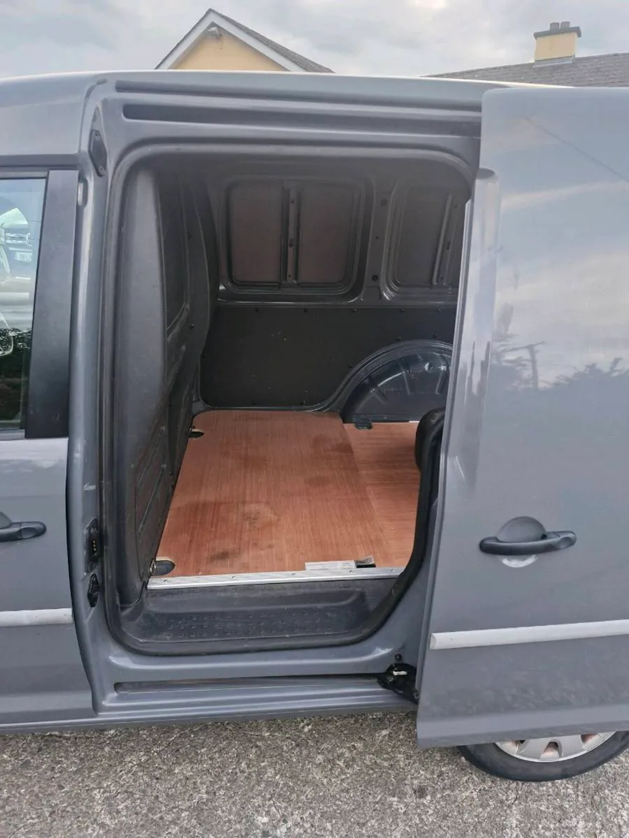 2018 VW Caddy 2.0TDi - Image 4