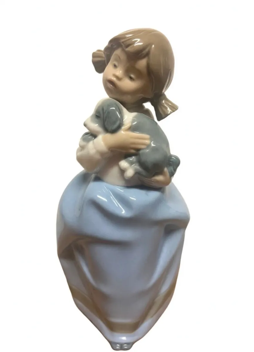 Vintage NAO figurine