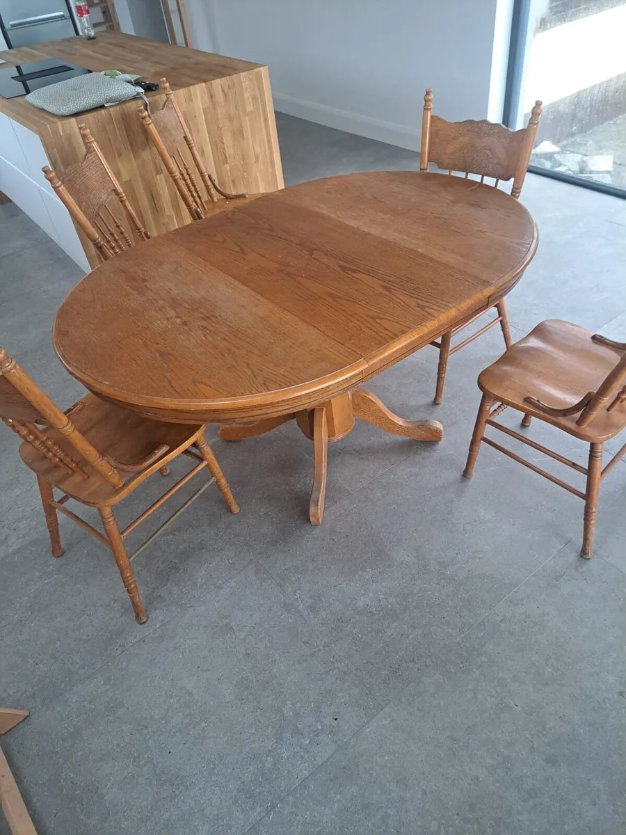Kitchen table - Image 1