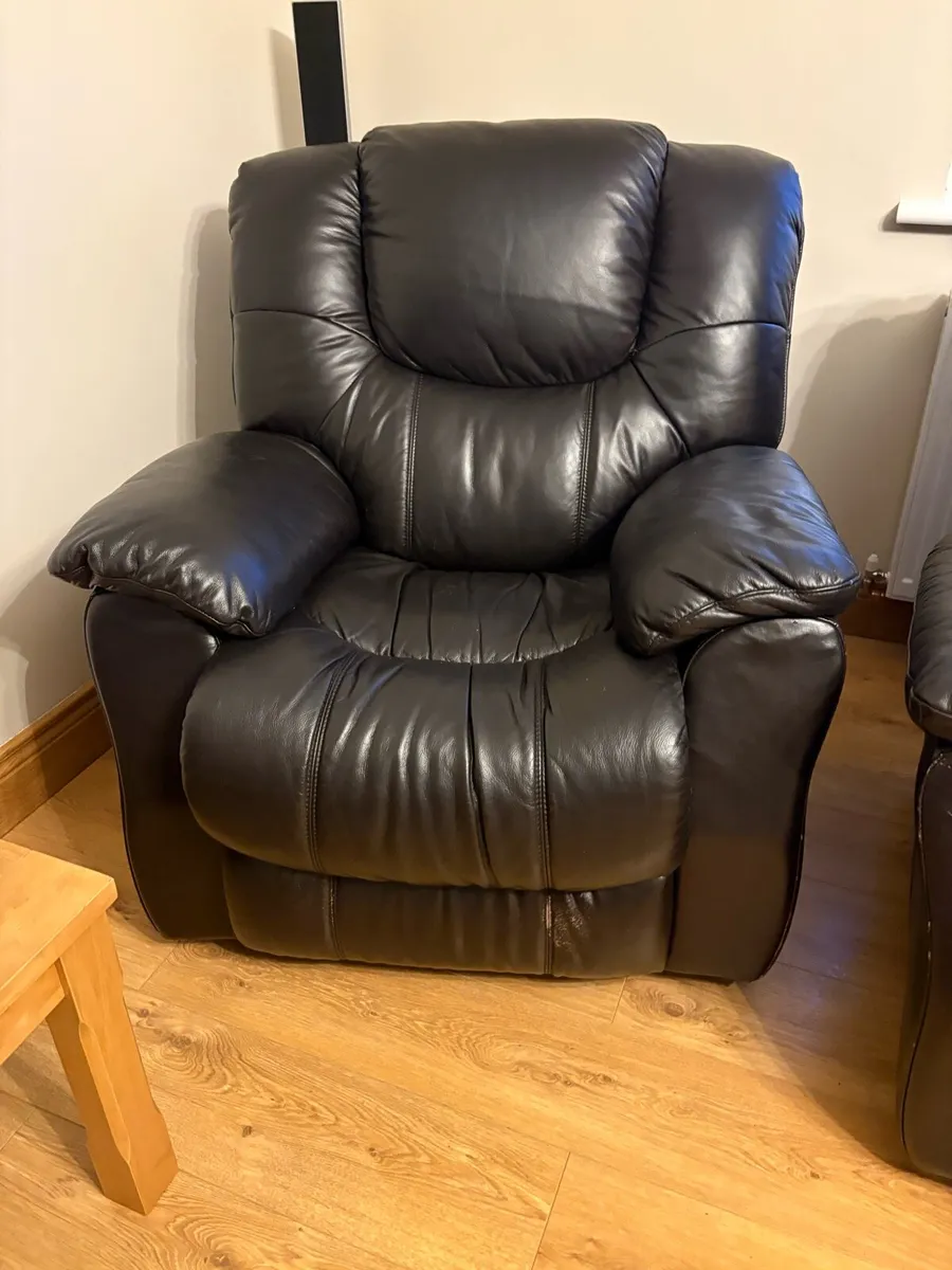 TCS Leather Suite of Furniture 3-1-1 with recliner - Image 4