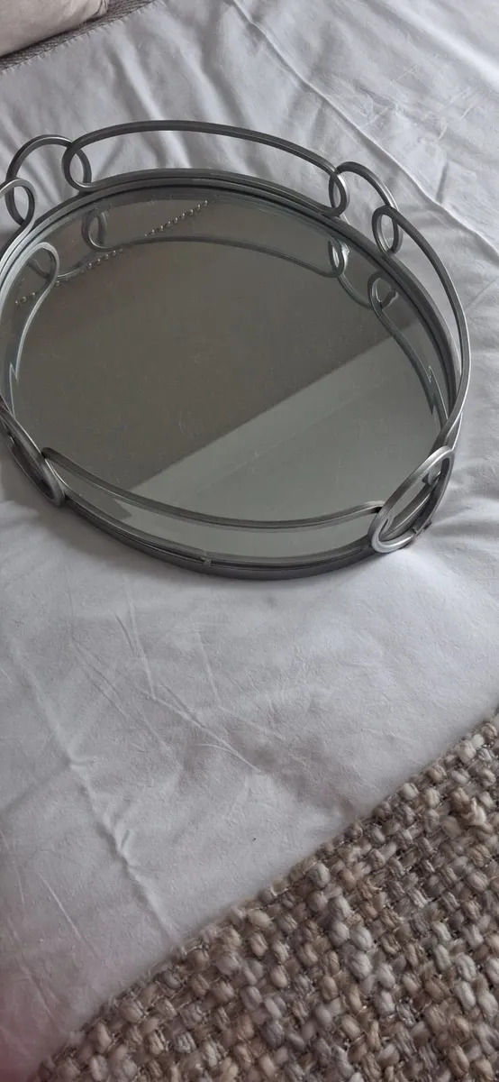 Decorative table tray - Image 3