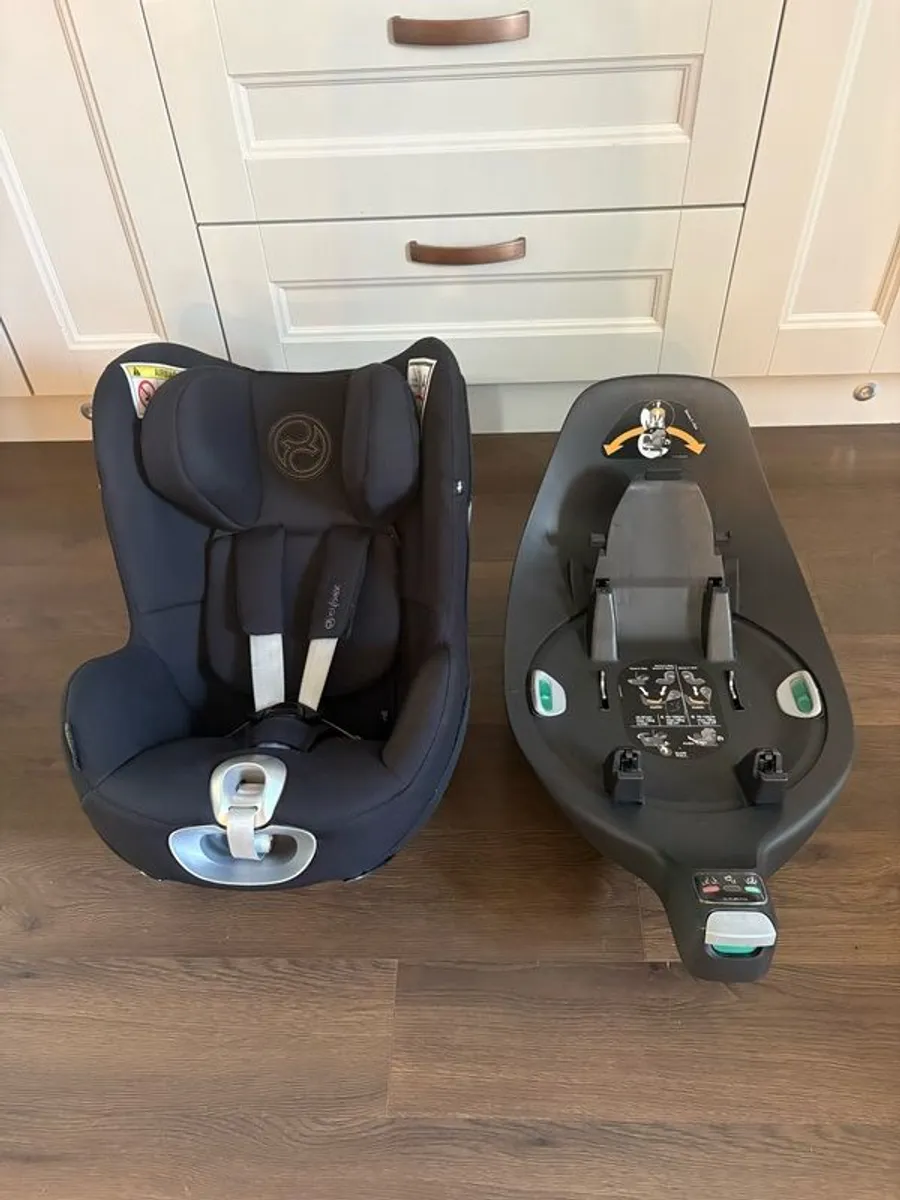 Cybex Sirona Z & Base Z - Image 1