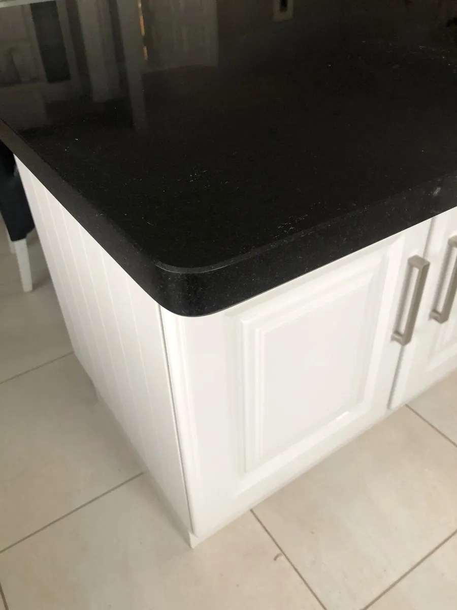 Kitchen island countertop solid granite - Image 2