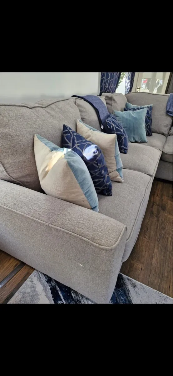 Corner Suite - Image 2