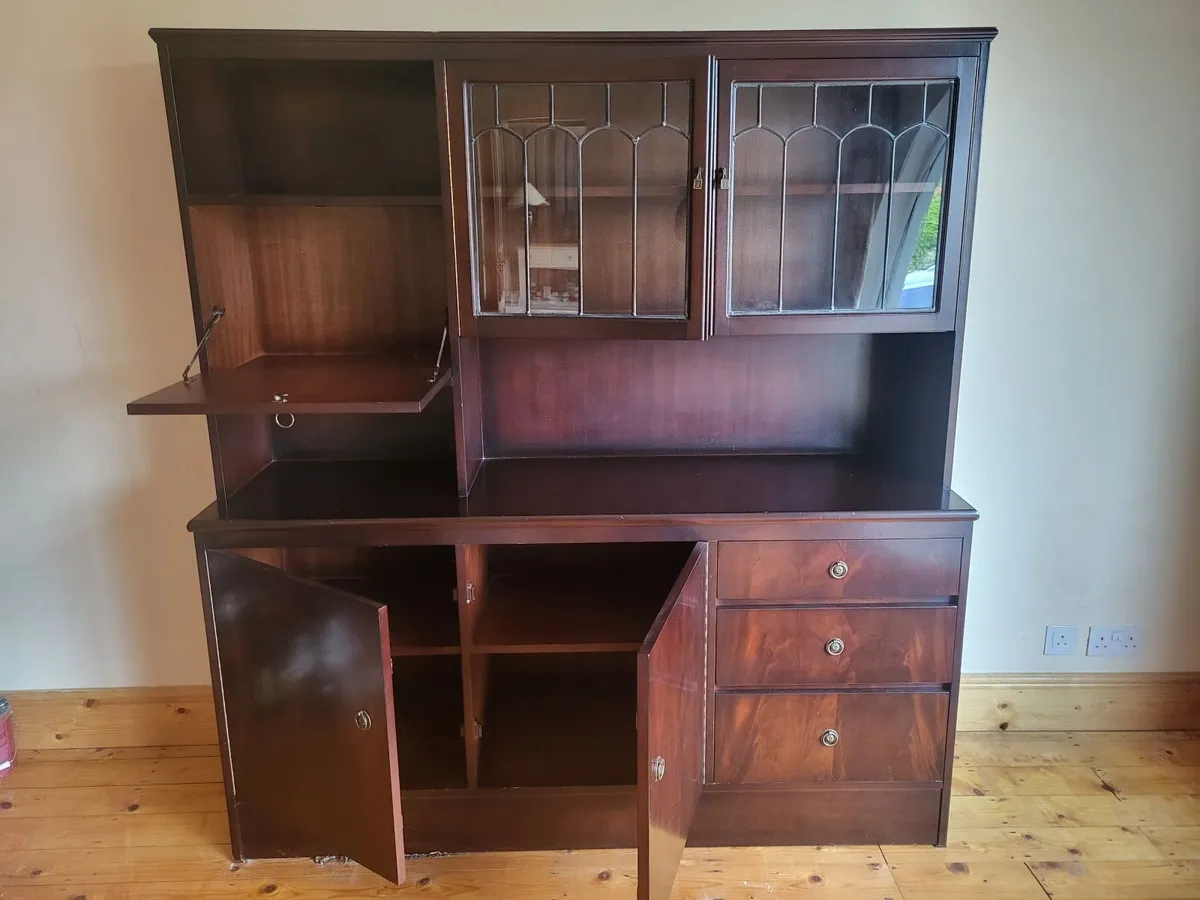 Glass cabinet / credenza unit. - Image 2