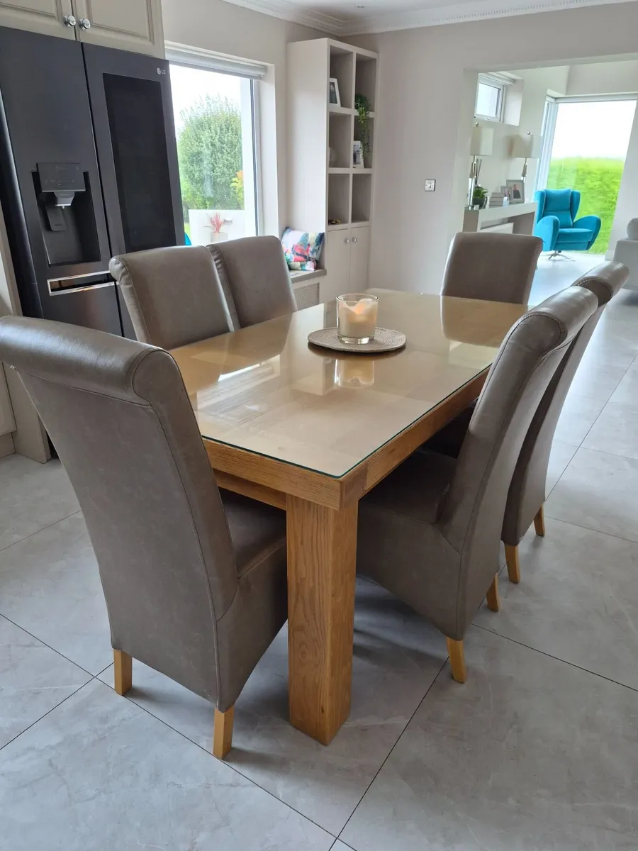 Table and Chairs - Image 1