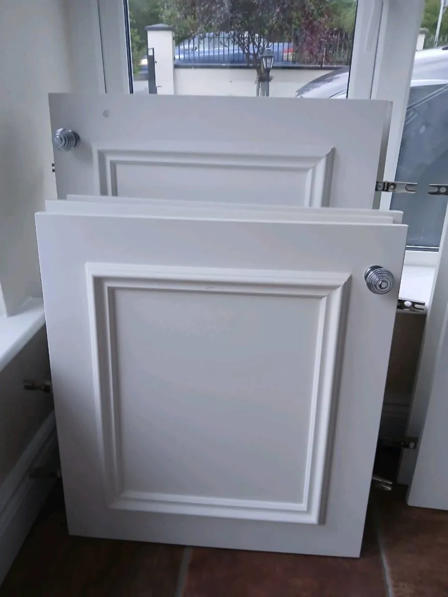 Kitchen Cabinet doors - Image 3