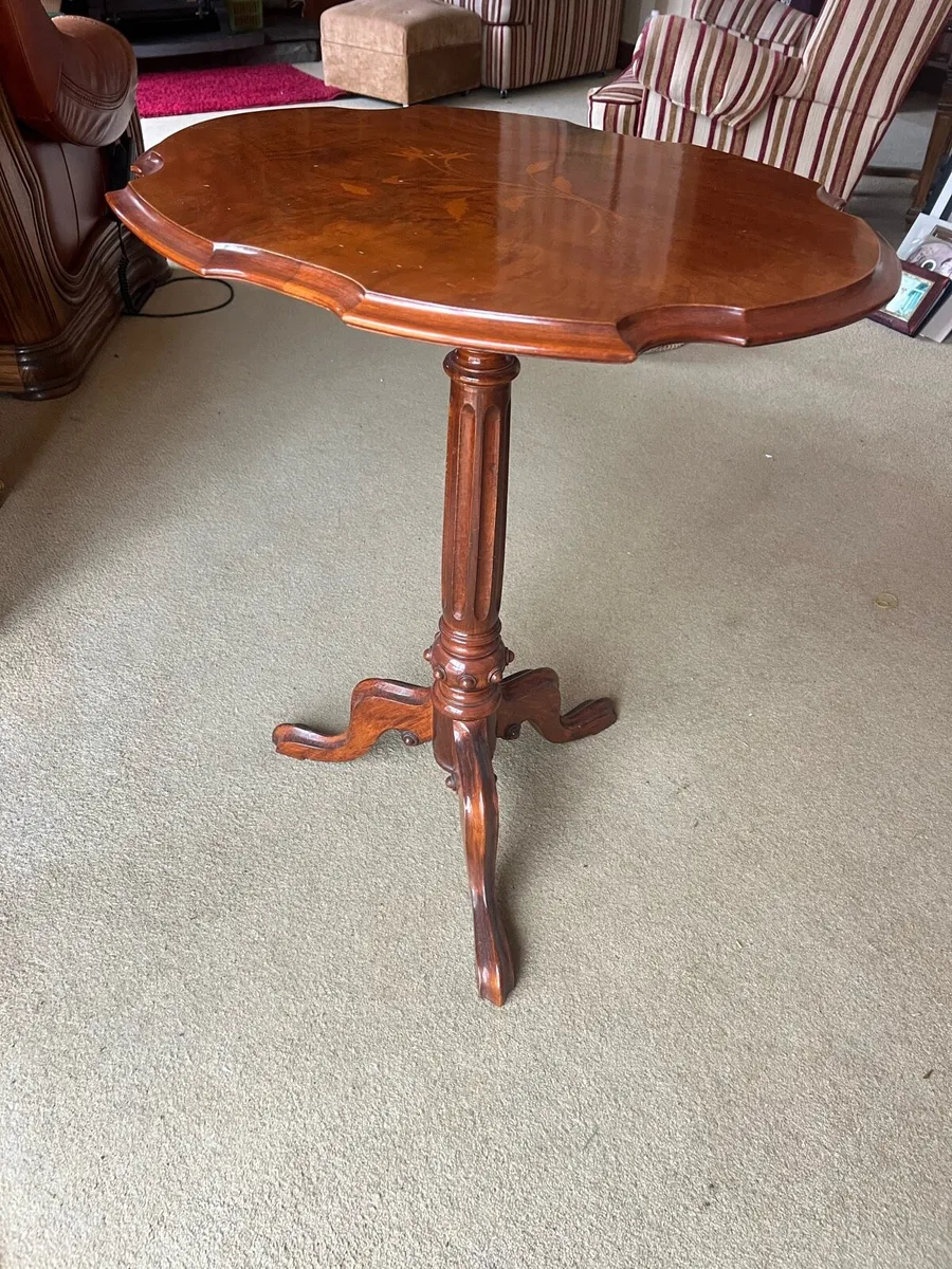 Lamp table - Image 1