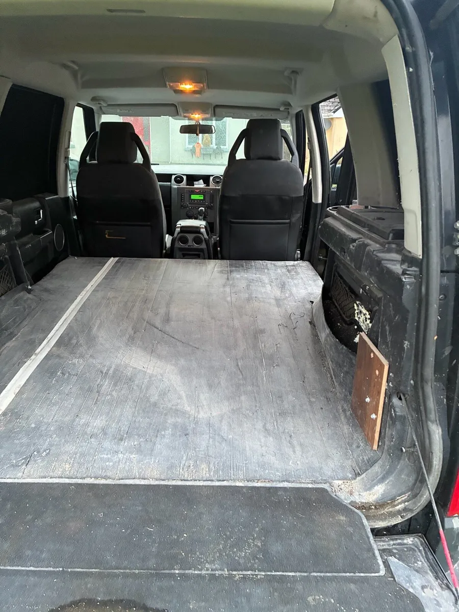 Land Rover Discovery - Image 3