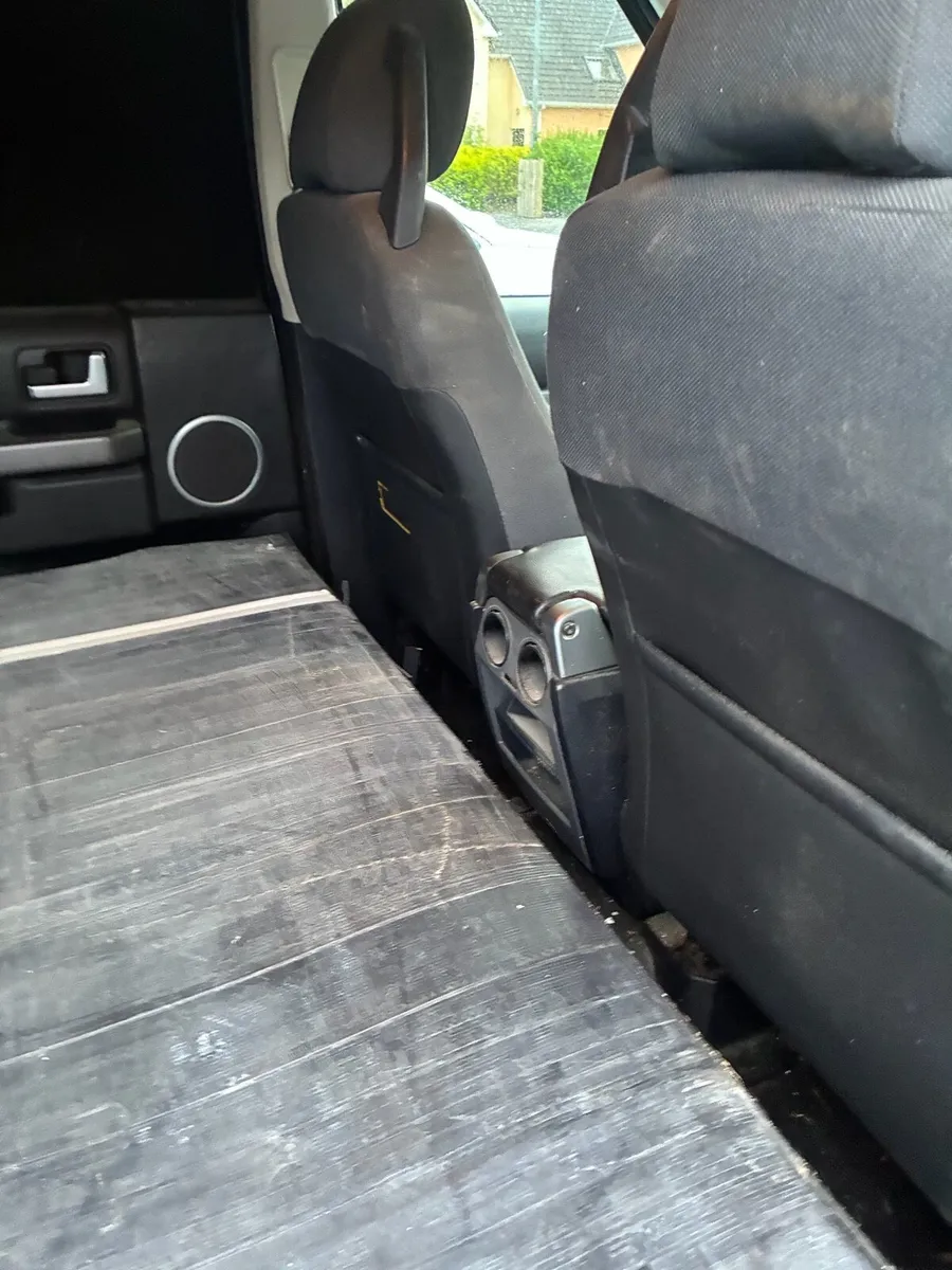 Land Rover Discovery - Image 4