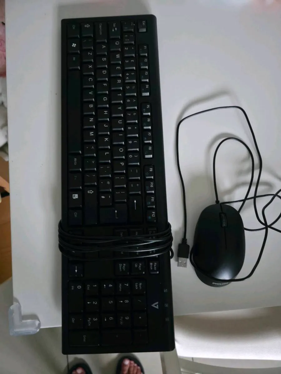 Wired USB keyboard and mouse - Image 1