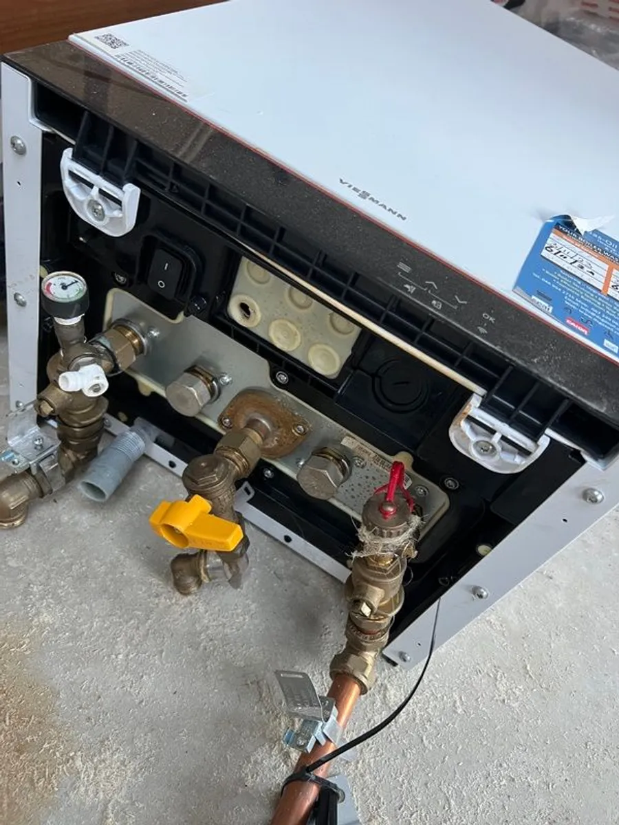 Viessmann A+ rated, wall hung 19kw gas boiler, Vitodens 050-W System Boiler - Image 4