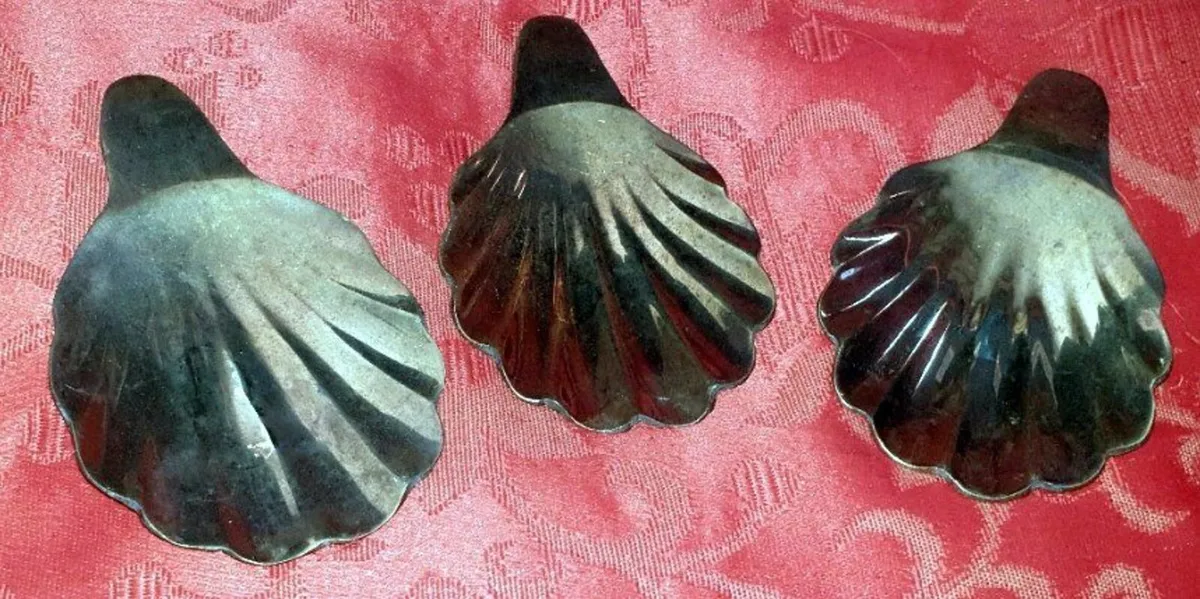 Trio Of Vintage Solid Brass Shell Trinket Dishes - Image 2