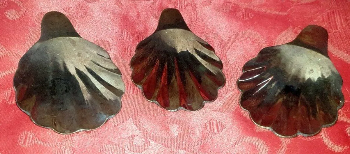 Trio Of Vintage Solid Brass Shell Trinket Dishes - Image 4