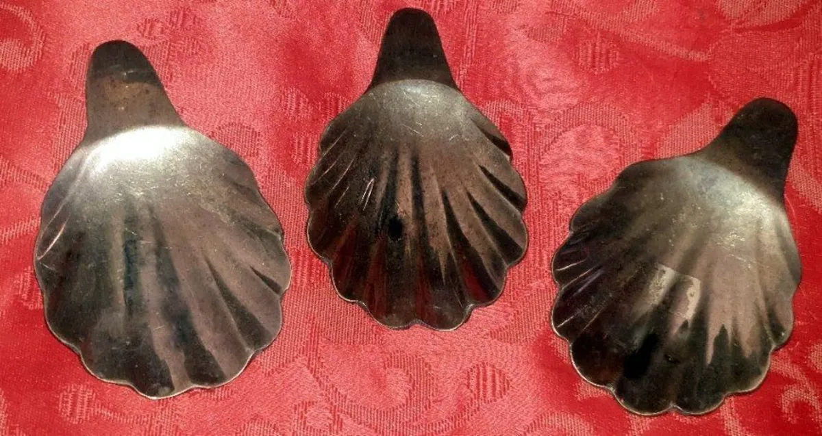 Trio Of Vintage Solid Brass Shell Trinket Dishes - Image 1