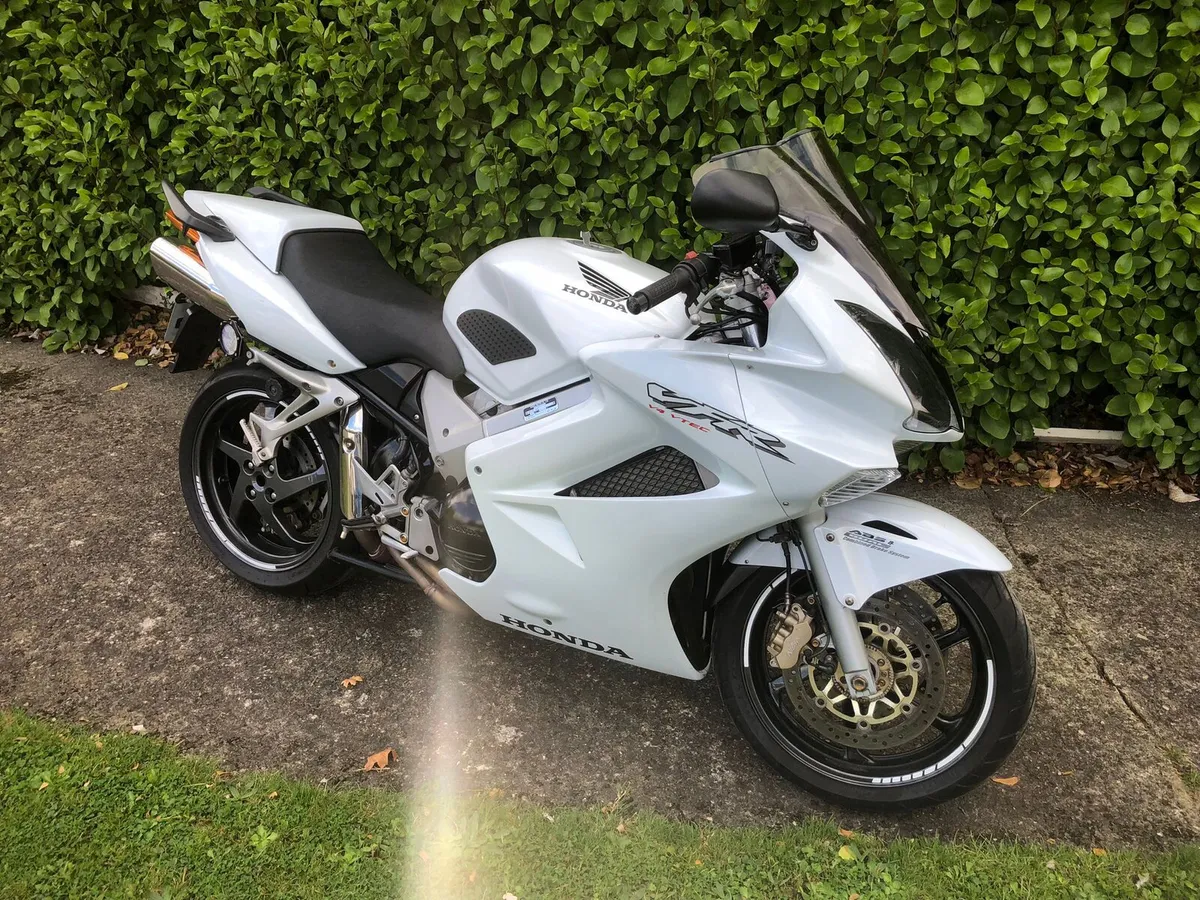 Vfr800 - Image 3